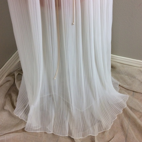 VTG 60s CRYSTAL PLEAT LACE BUST FULL LENGTH GOWN - Picture 4 of 7